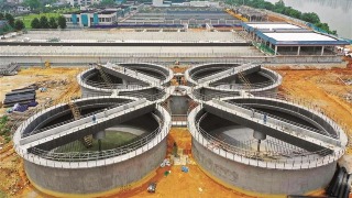 柳西水厂三期工程预计年底完工 
设计供水能力将提升至每天50万立方米